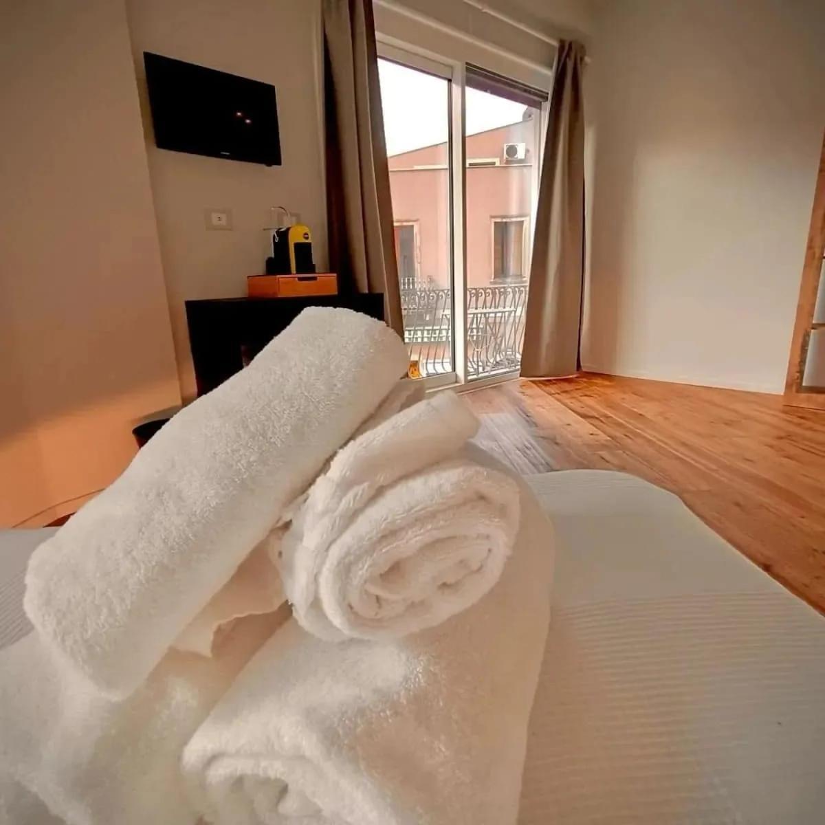 Taormina Boutique Rooms Экстерьер фото